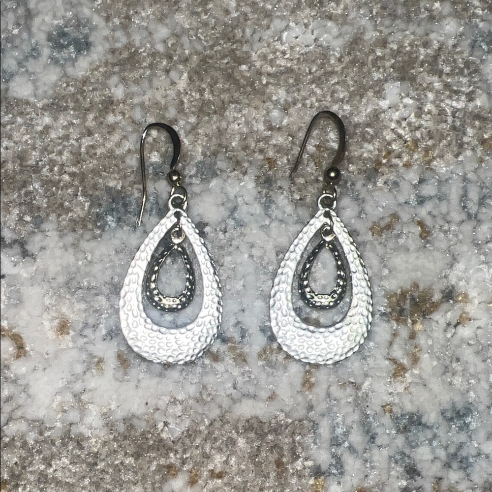 ‼️ Silver & Gold Teardrop Earrings ‼️